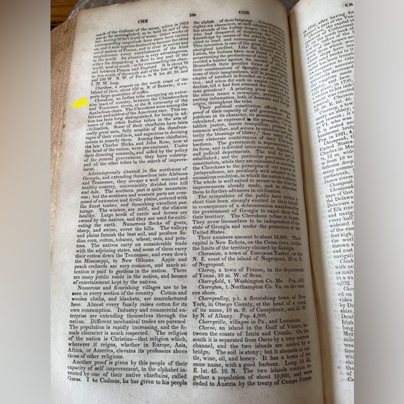 Antiquarian Book NEW UNIVERSAL GAZETTEER c1844 w/200 Engravings LOADED W/HISTORY - Picture 10 of 10